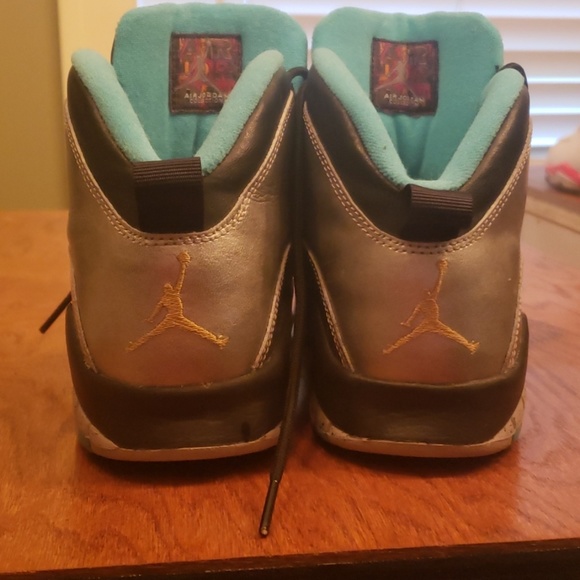 Air Jordan 10 Retro 30th BG
“Lady Liberty” - Picture 2 of 4